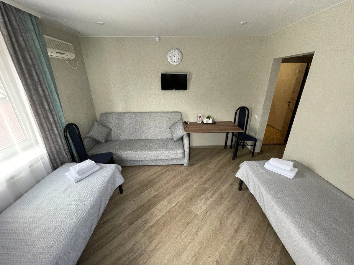 Отель Вираж