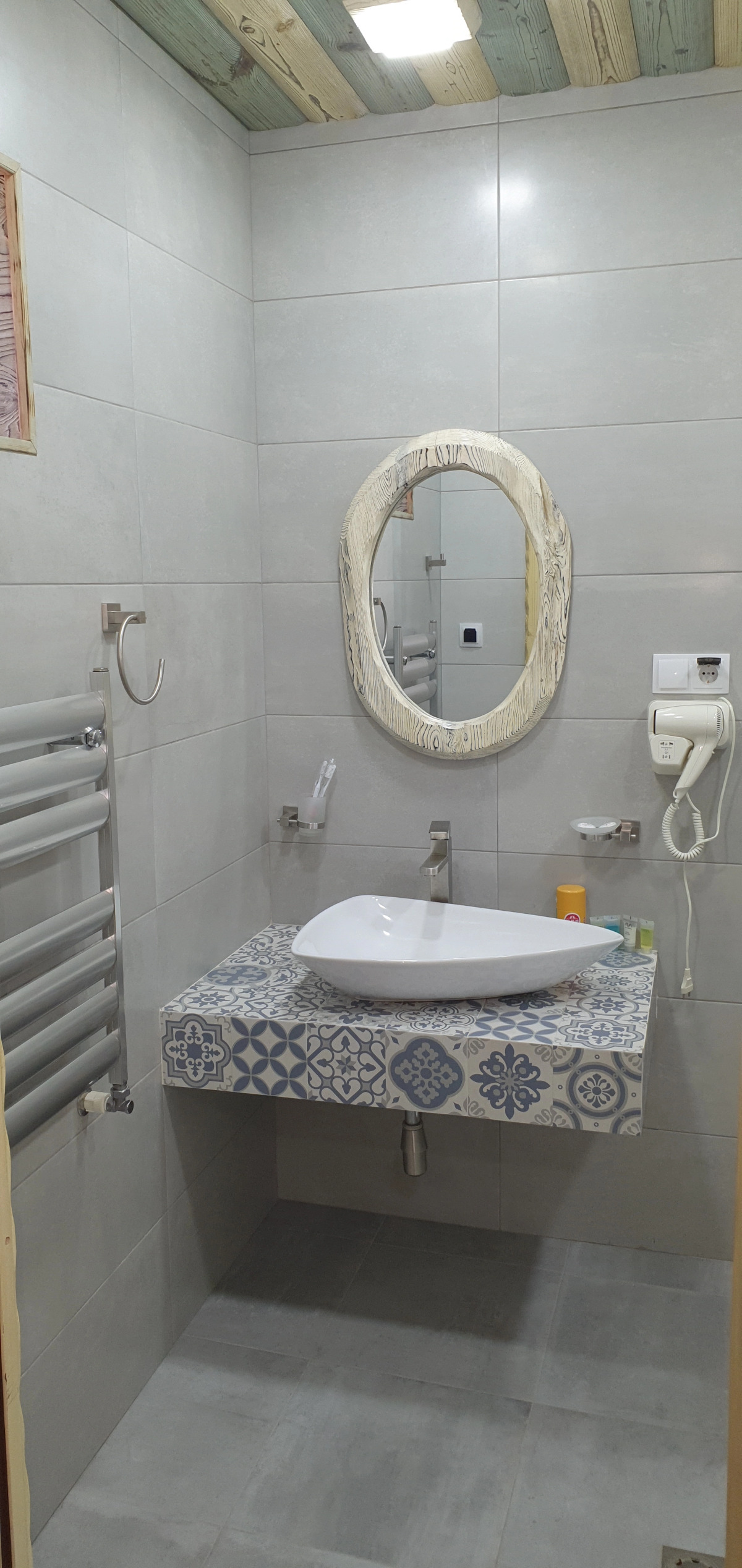 Отель Riverside Inn