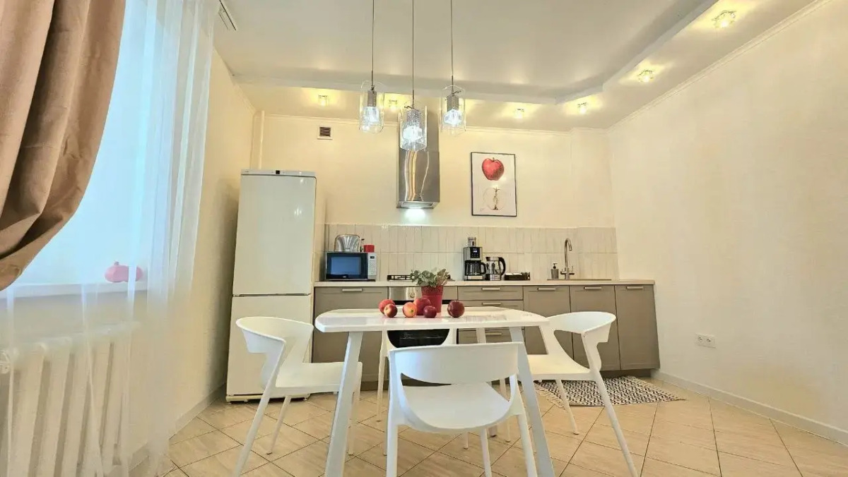 Квартира в удобной локации рядом со станцией метро Суконная слобода