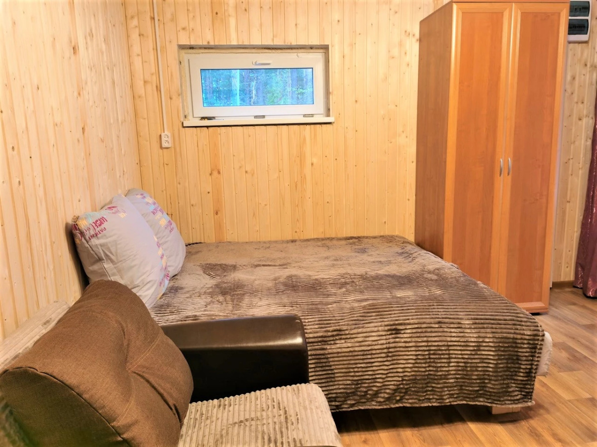 Коттедж с баней в сосновом бору у озера, рядом с турбазой Чайка