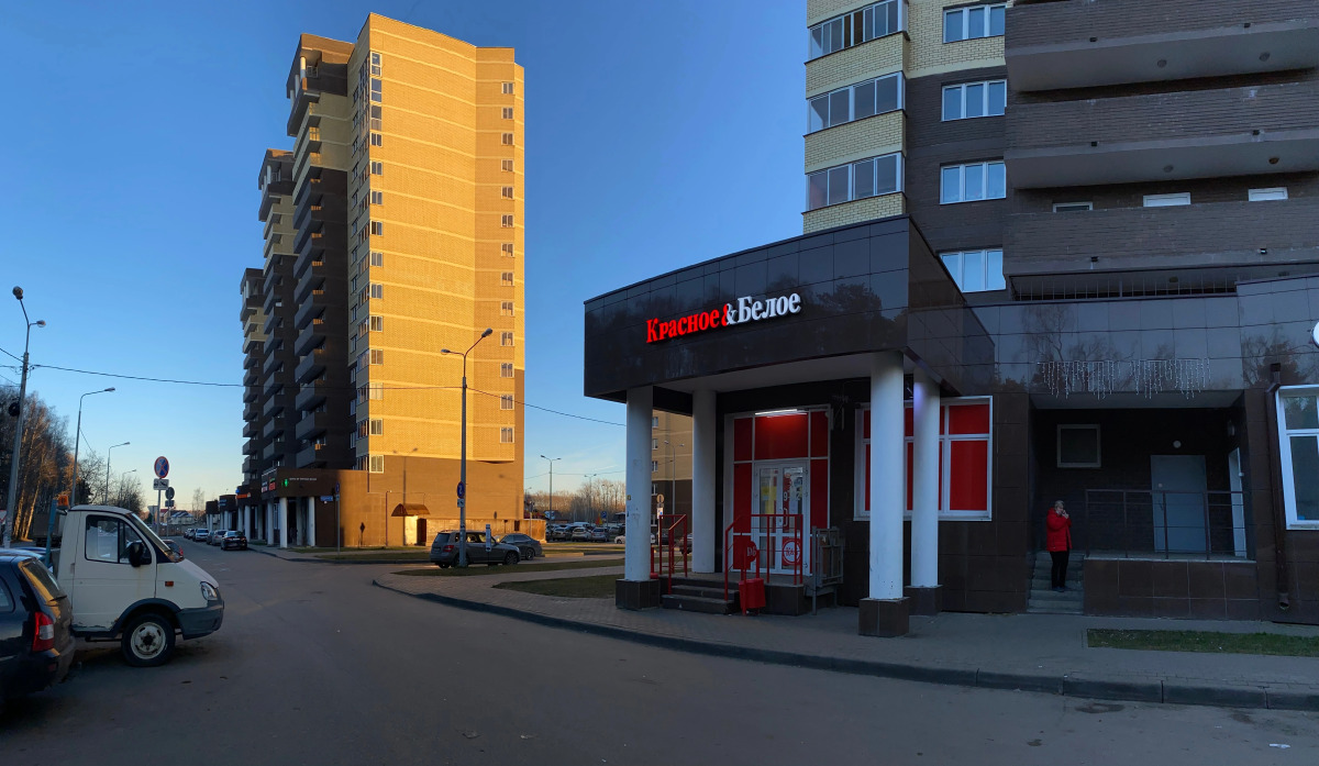 Апартаменты на улице Дмитрия Михайлова 1