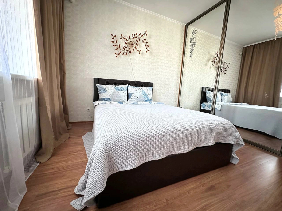 Квартира двухкомнатная на Молодежном рядом с Ледовой Ареной