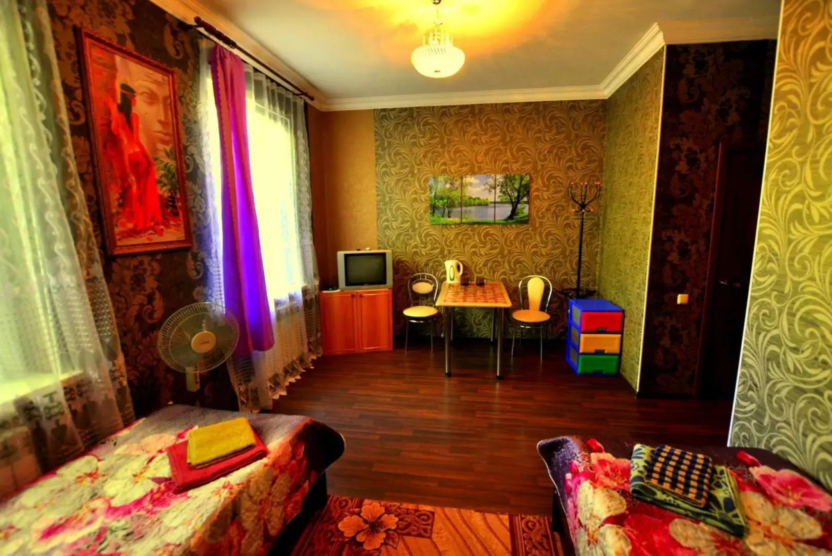 Отель Парамон