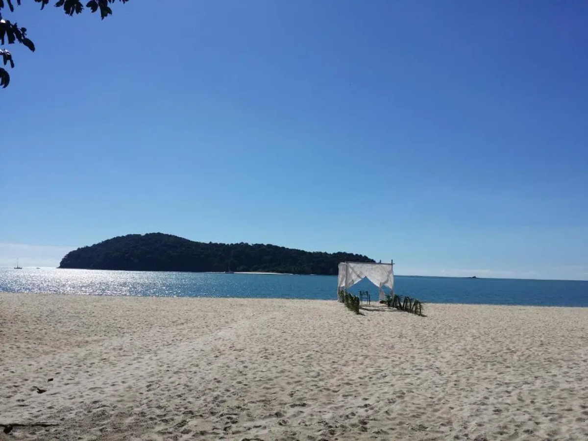 Курортный отель Holiday Villa Resort & Beachclub Langkawi