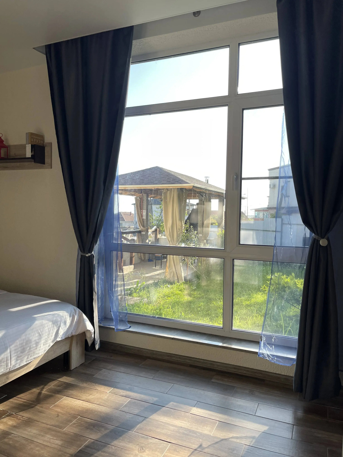 Вилла с бассейном и 5 мастер спальнями