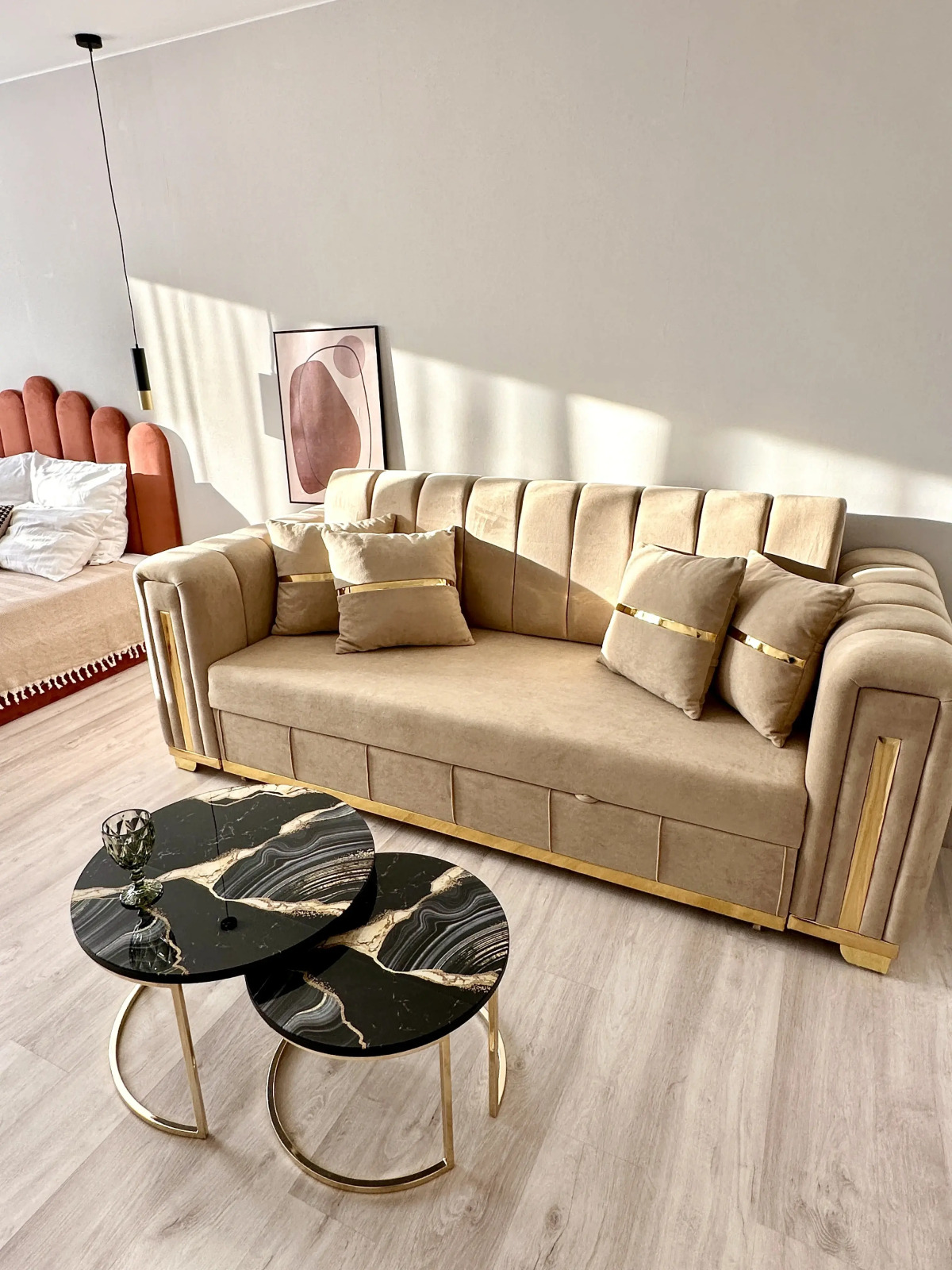 Апартаменты 2 комнатная квартира на Мира 9В