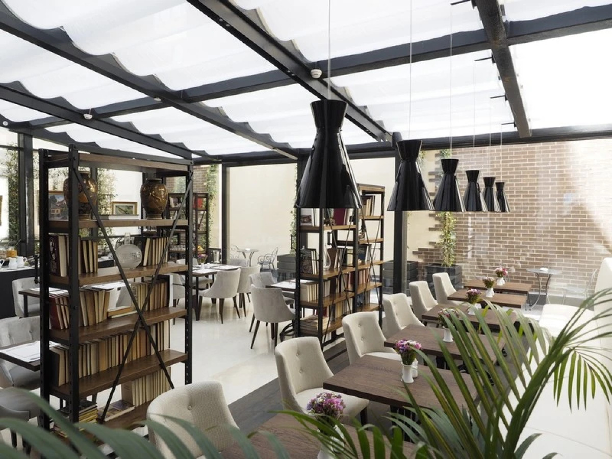 Отель Envoy Belgrade