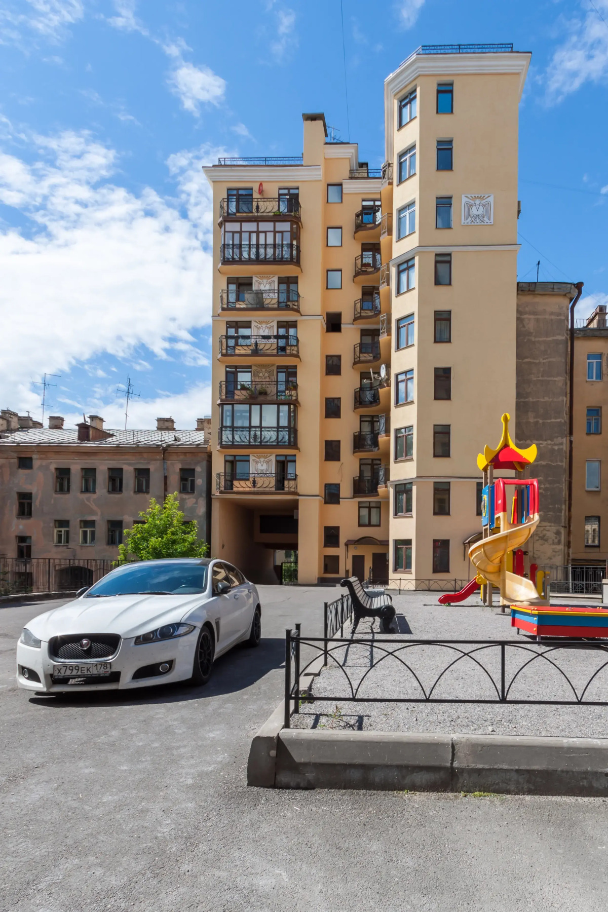 Квартира с Сауной в Новом Доме в Центре Петербурга