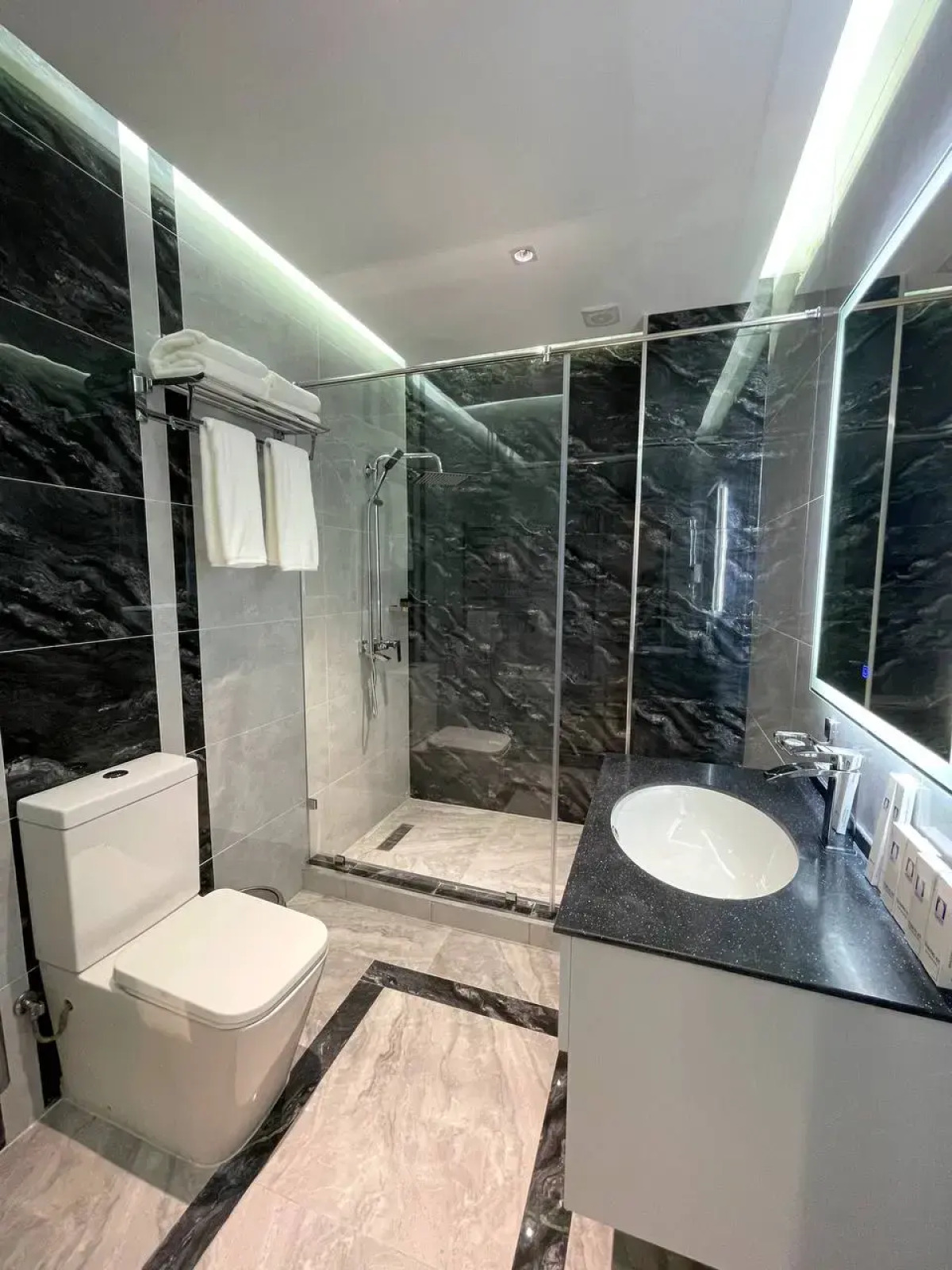 Отель Friday Old City