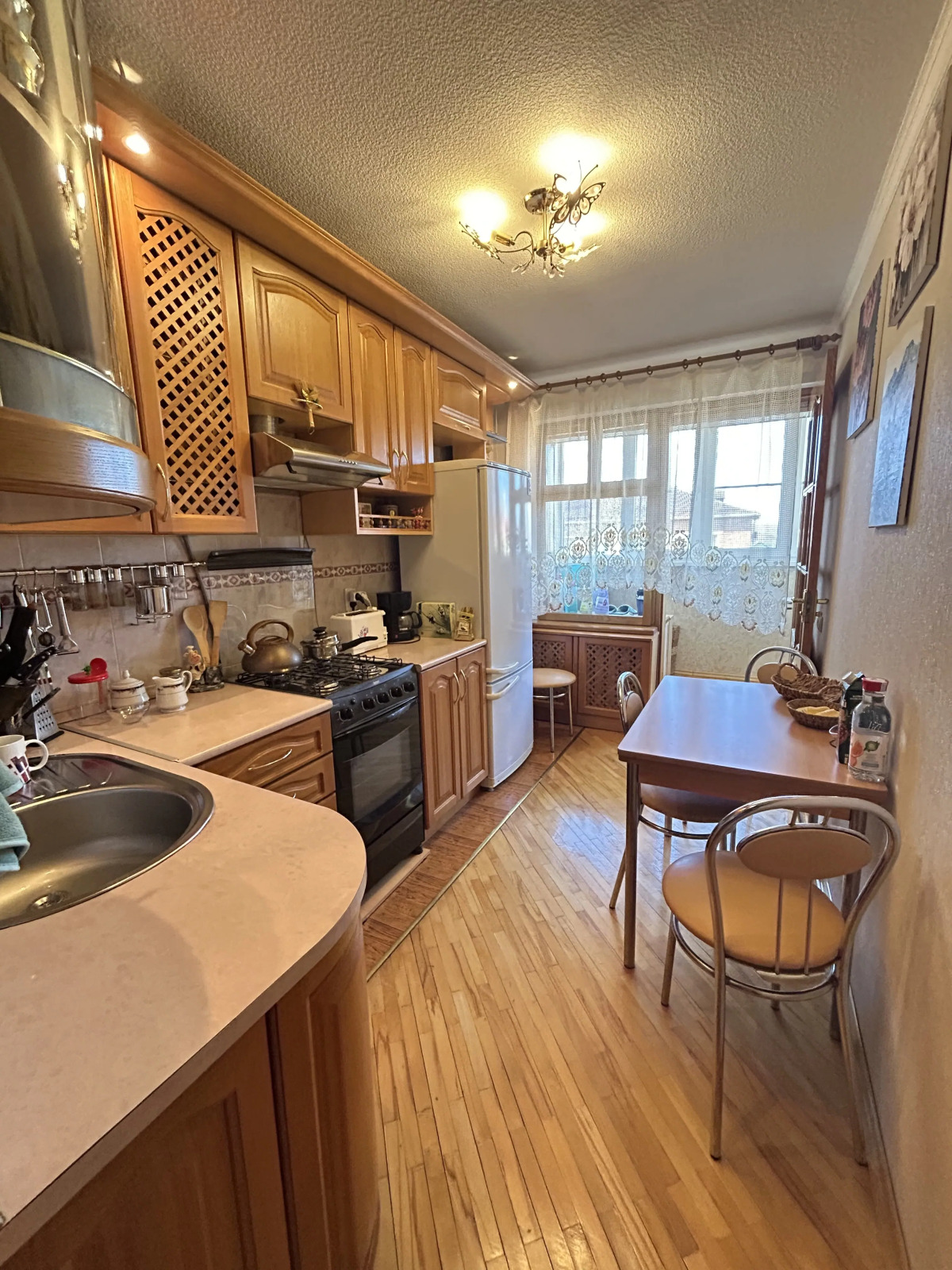 Квартира 2-х комнатная в центре посёлка Тульского