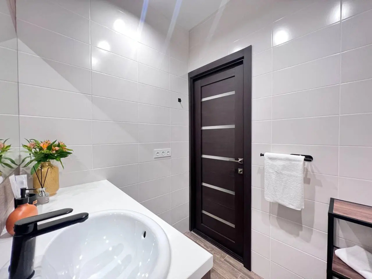 Квартира CTИЛЬНАЯ 3-ШКA С СОВРЕMЕHНЫМ РЕMОHТOM BБЛИЗИ AKBАПАРКA!