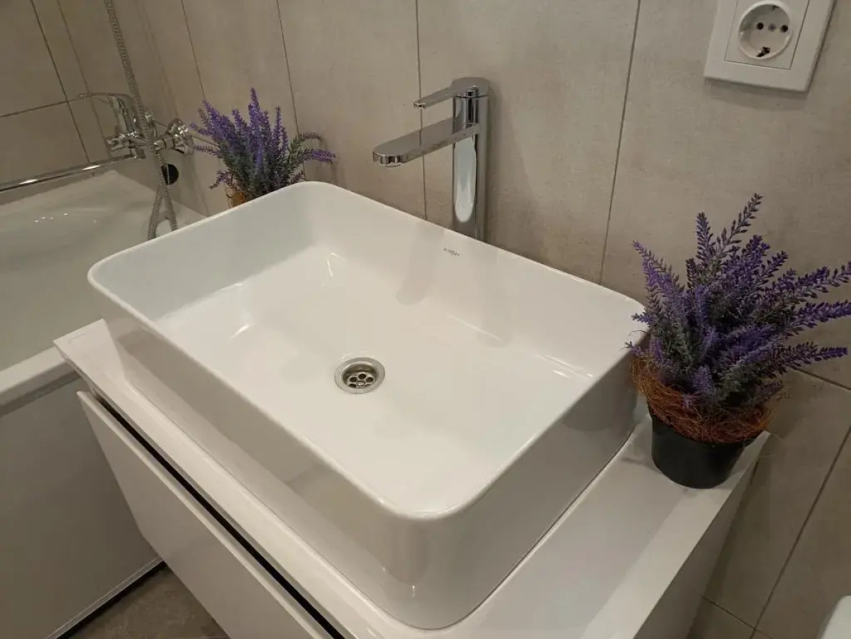 Апартаменты 1-комнатные сети «Все в гости» на ул.Кузнецова 97А на 4 этаже