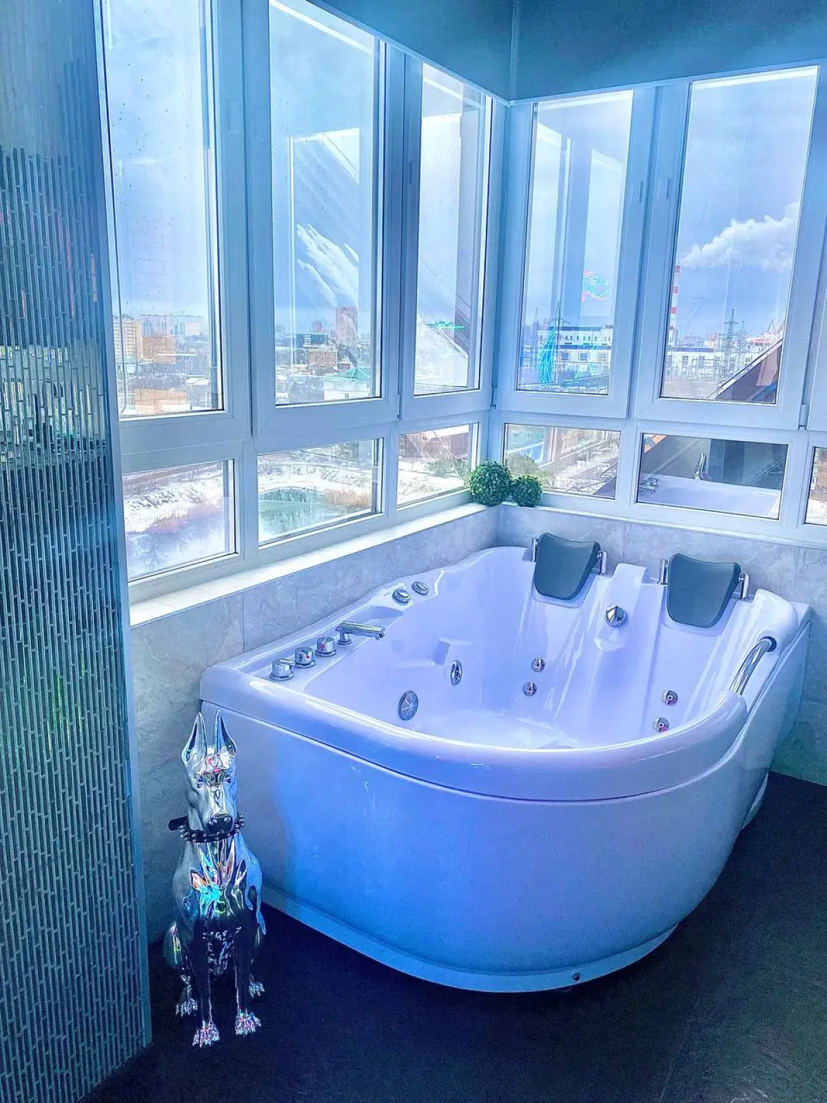 Апартаменты Лофт Apart Energy с Джакузи и Видом на Озеро