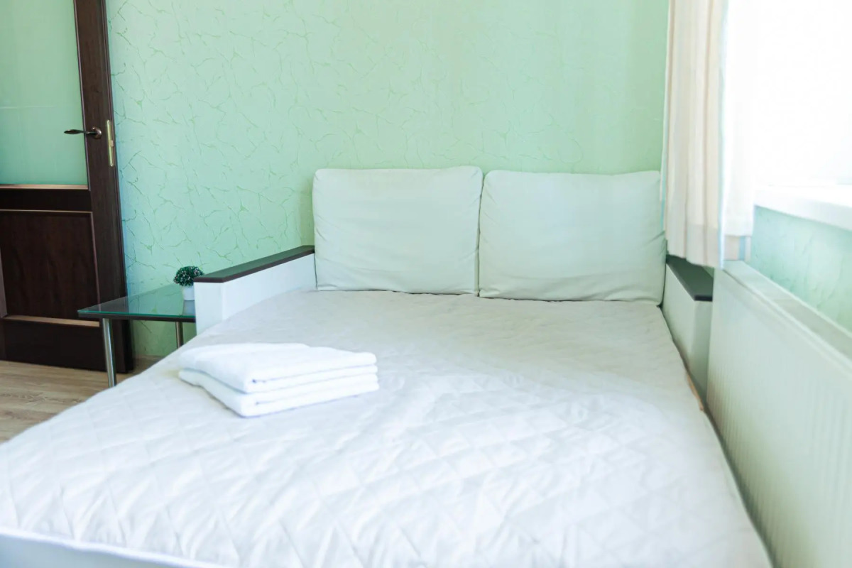 Апартаменты двухкомнатные (114) Серебровская 91