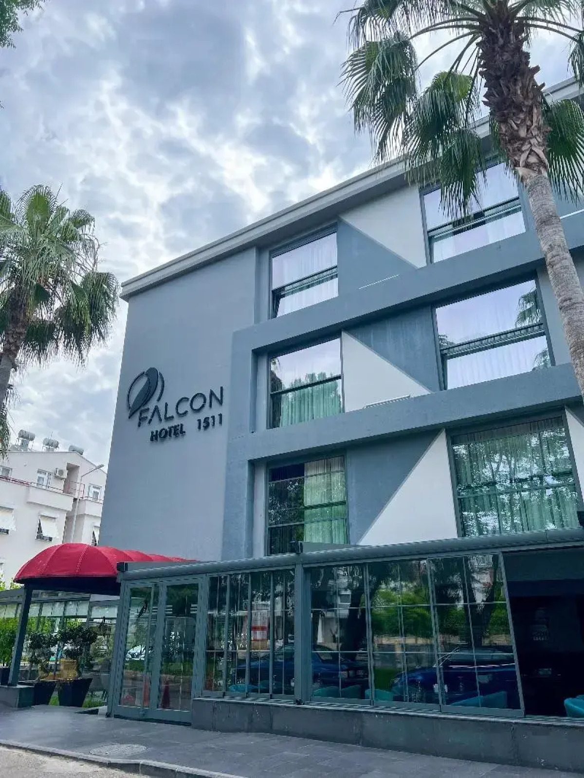 Отель Falcon 1511