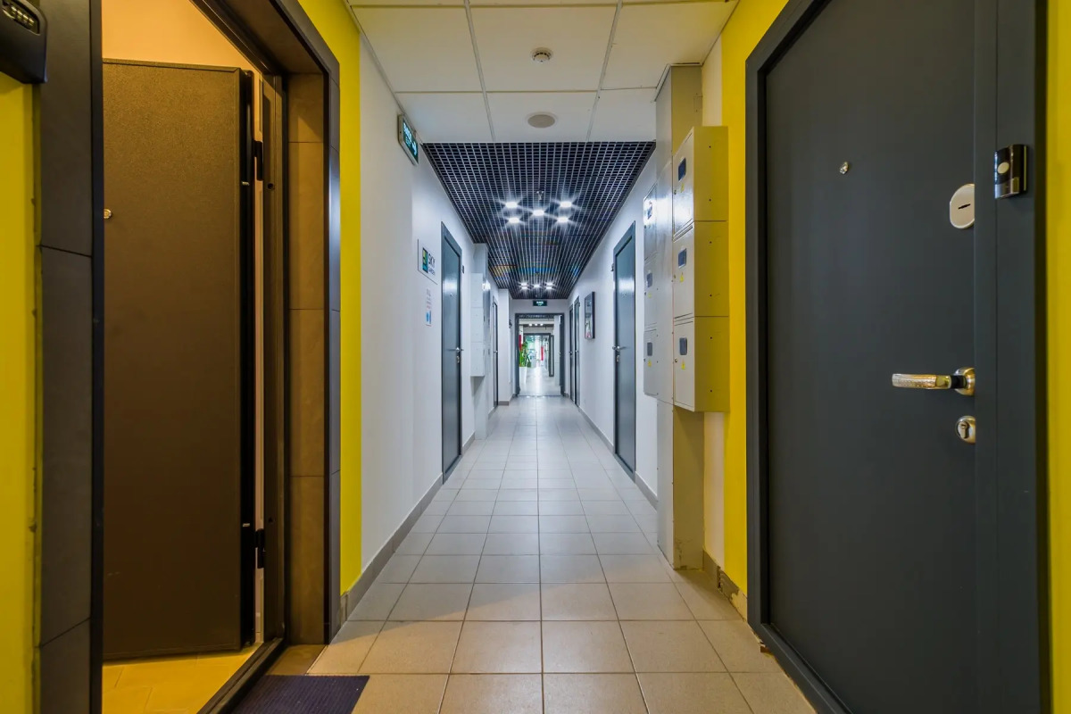 Апартаменты с видом на Останкино Wood&black