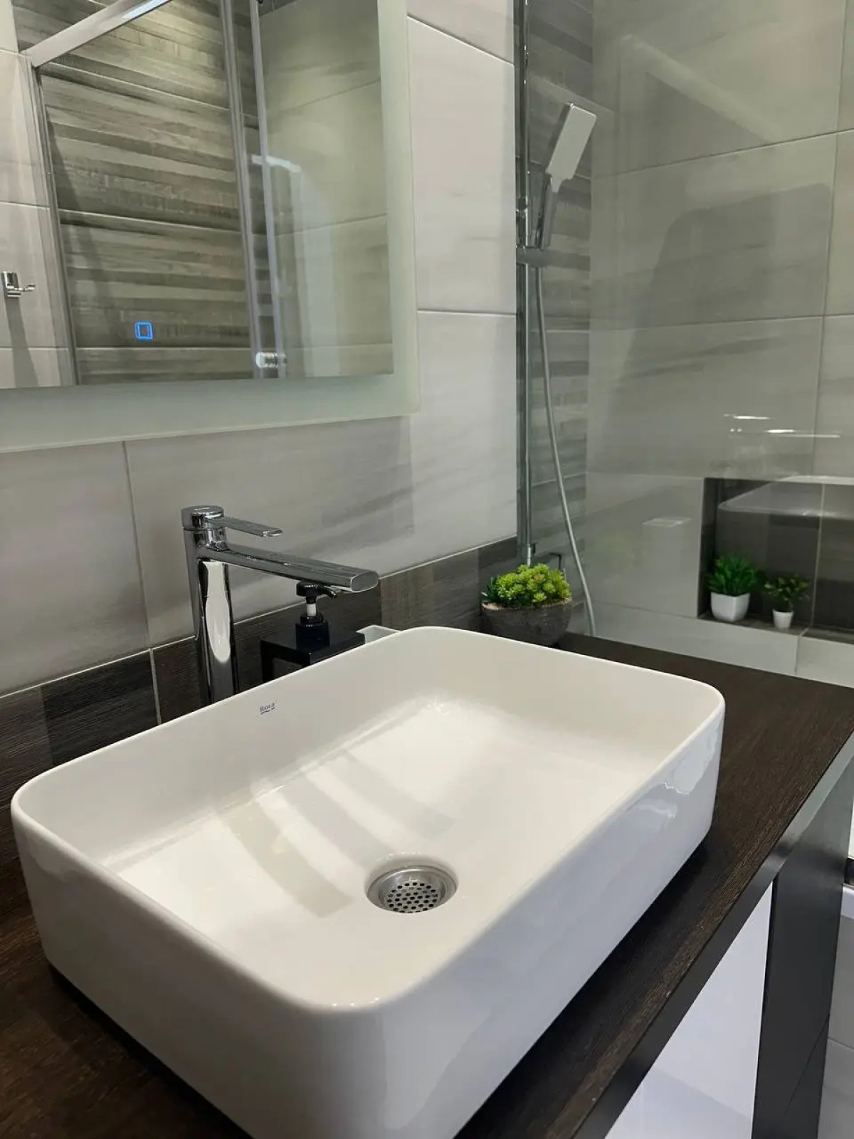 Апартаменты SKY INN Color Gold