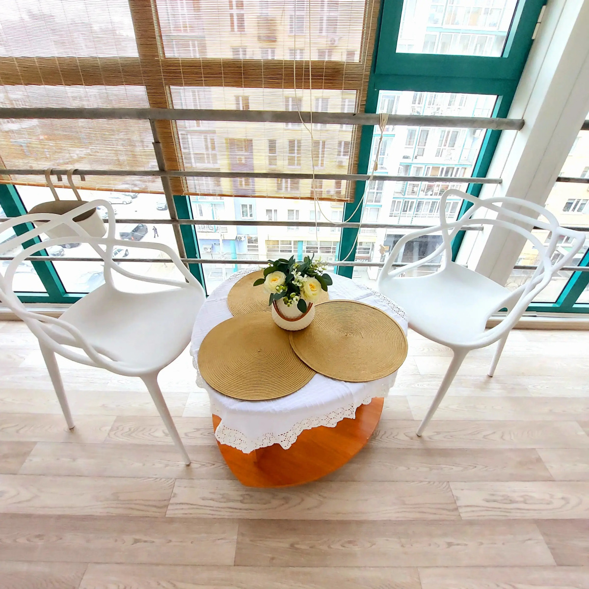 Апартаменты Квартира в центре с качелями на веранде рядом с колесом обозрения