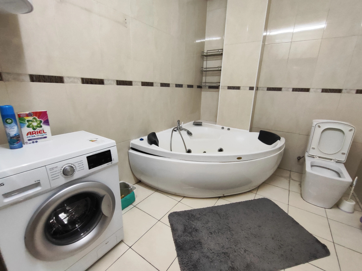 Апартаменты двухкомнатные уютные в самом центре Бишкека