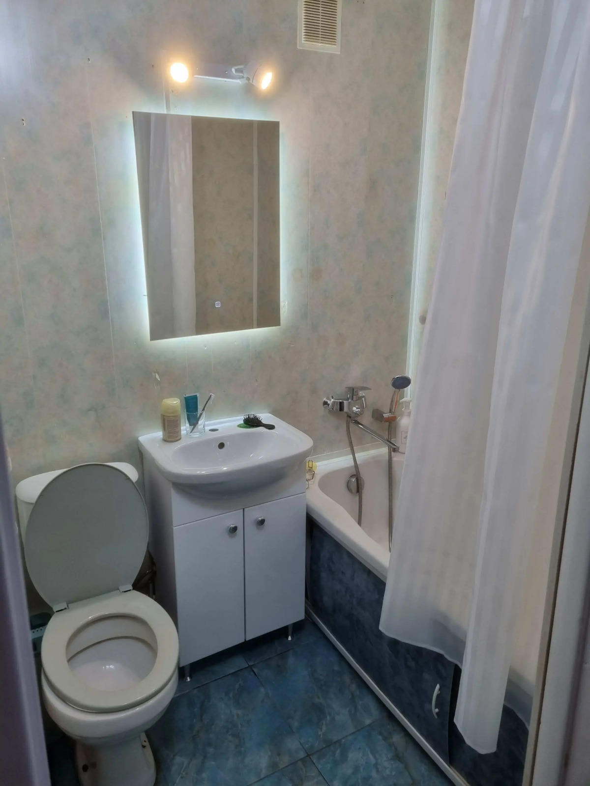 Квартира Двухкомнатная ISTOMA на центральной набережной