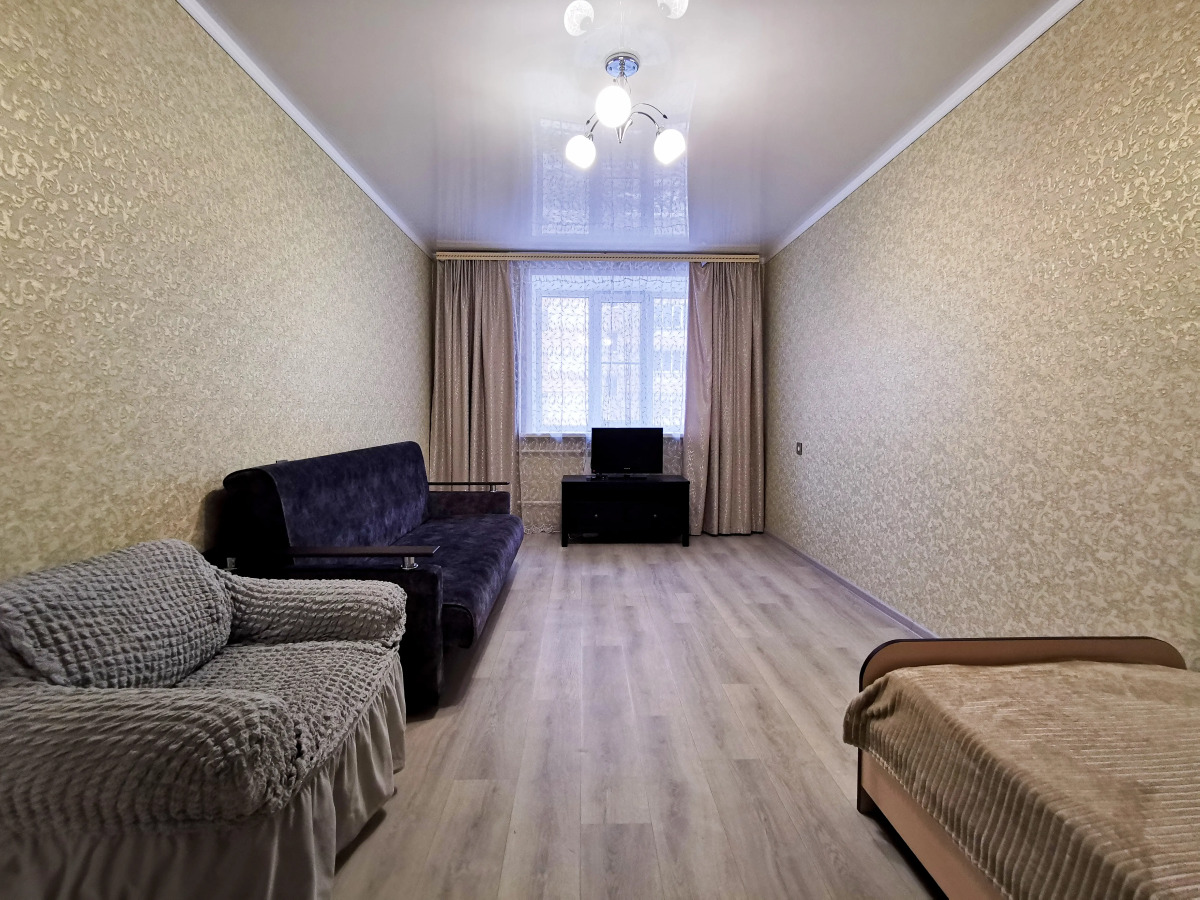 Апартаменты Двухкомнатная квартира с балконом