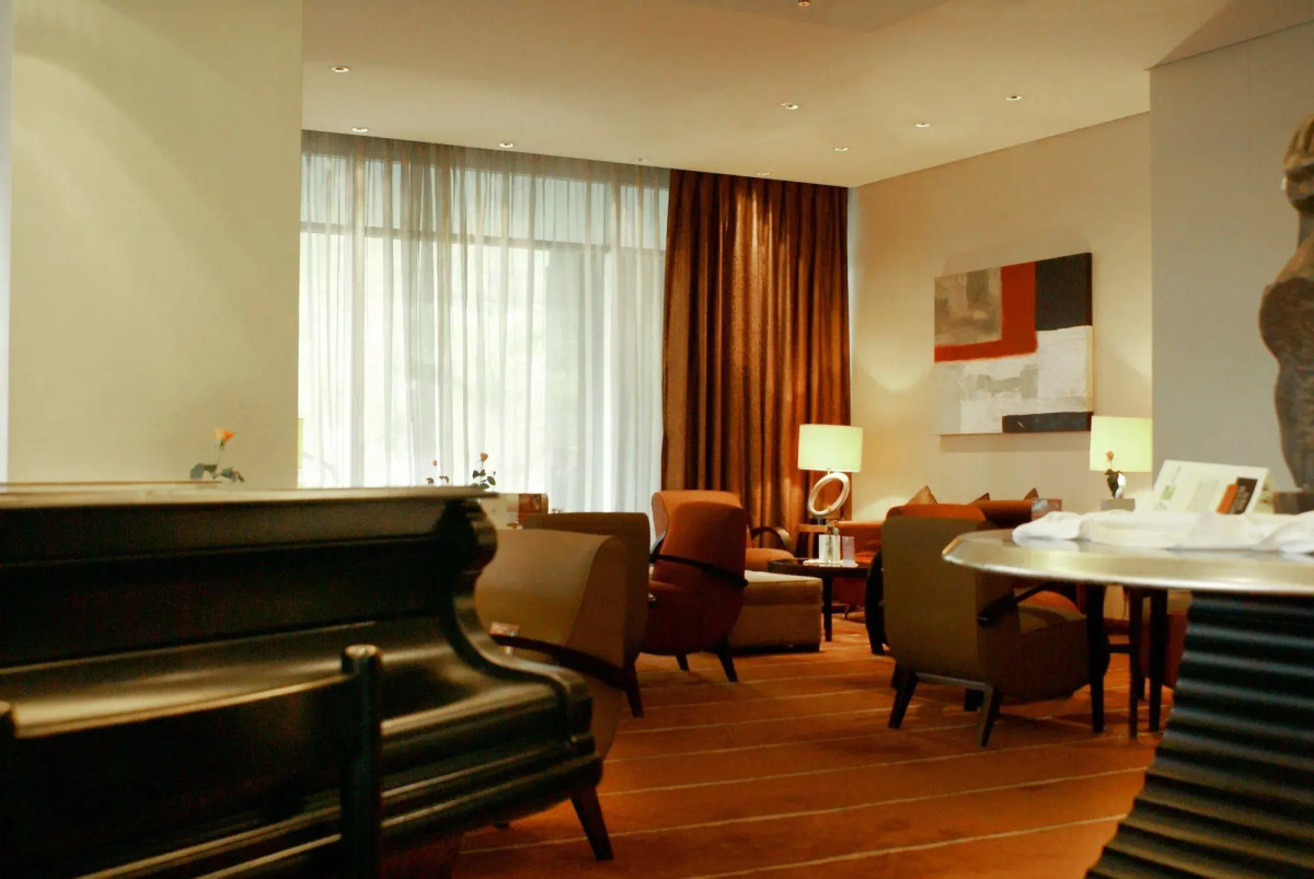 Отель Sheraton Kampala