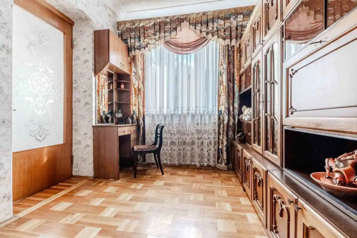 Квартира в Тихом центре Парк Челюскинцев 4 ком.кв.