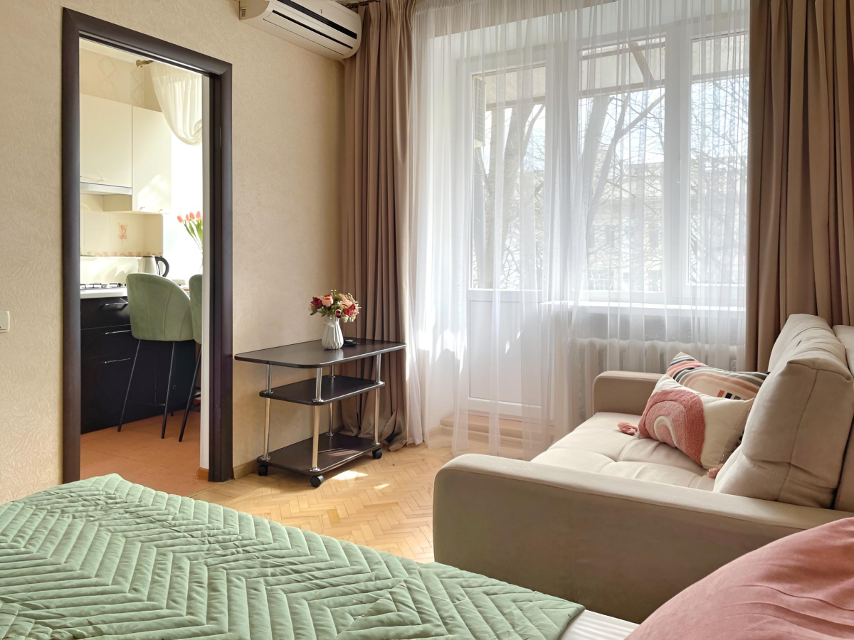 Уютная квартира на Бродвее с балконом