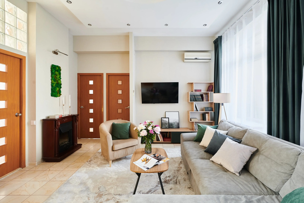 Квартира GM Apartments Стильная Трехкомнатная в Доме на Набережной