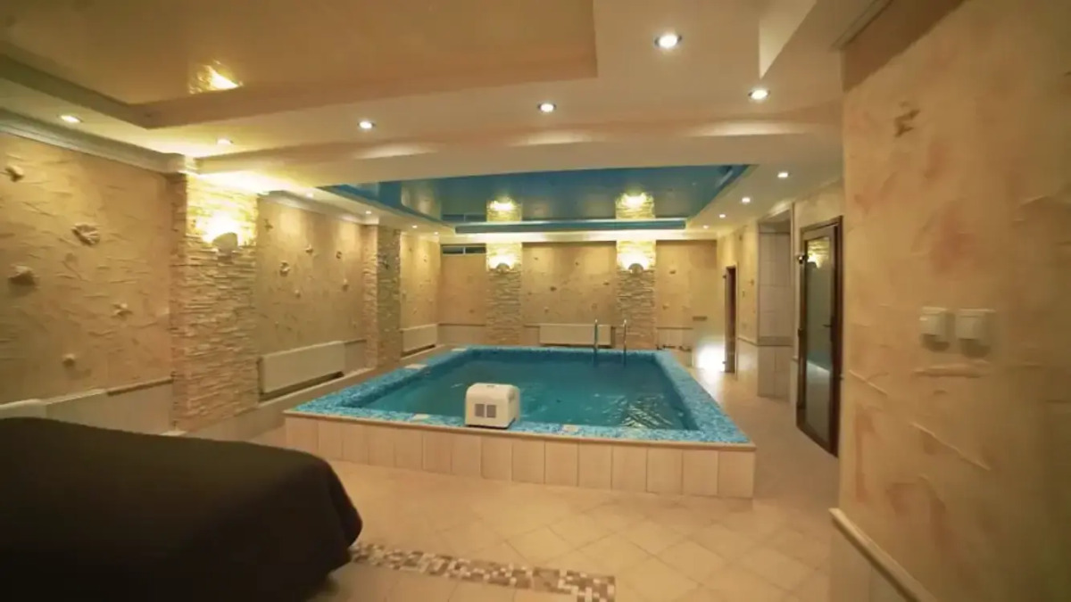 Отель Новый