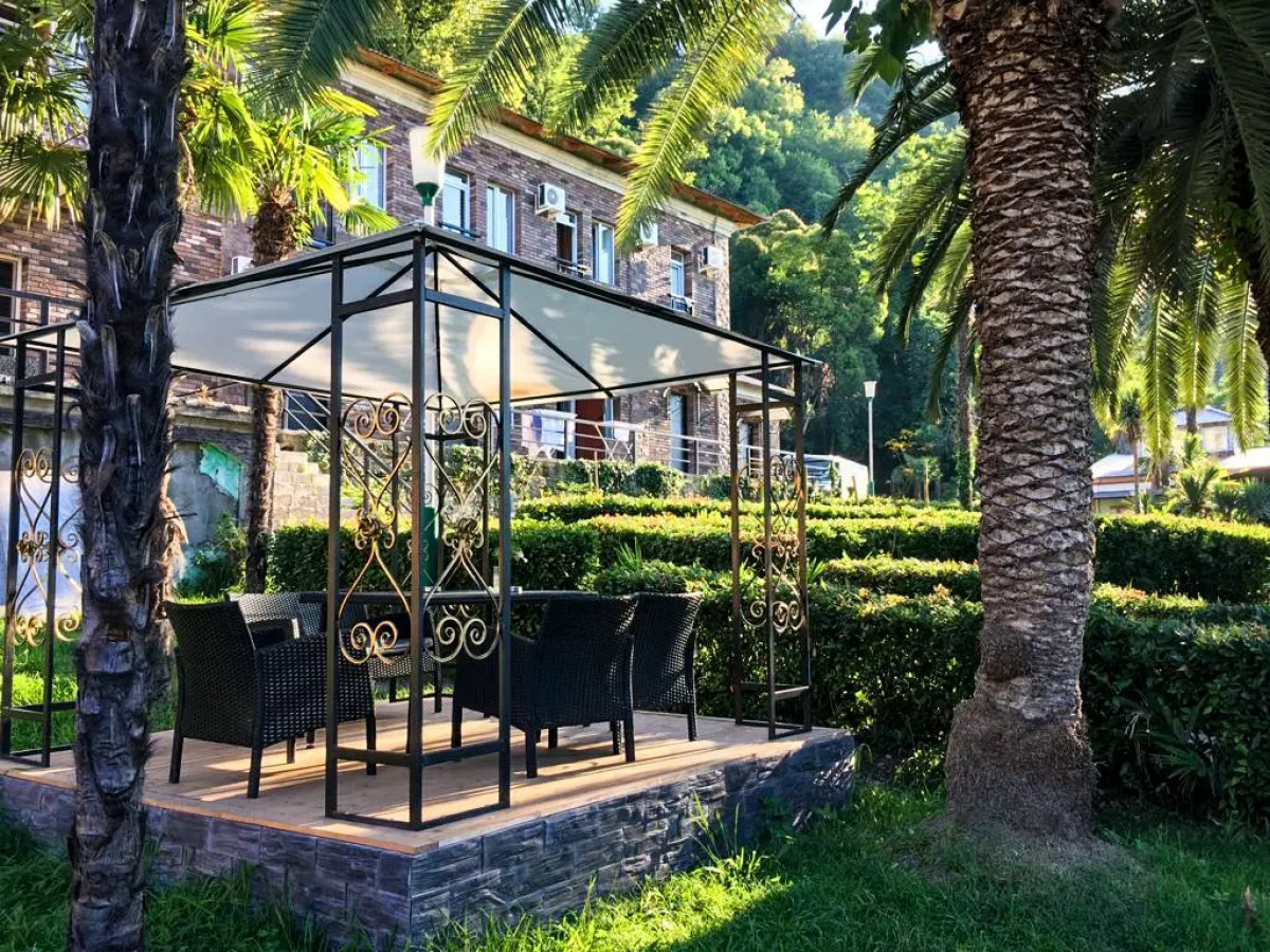 U monastyrja (Novyj Afon)