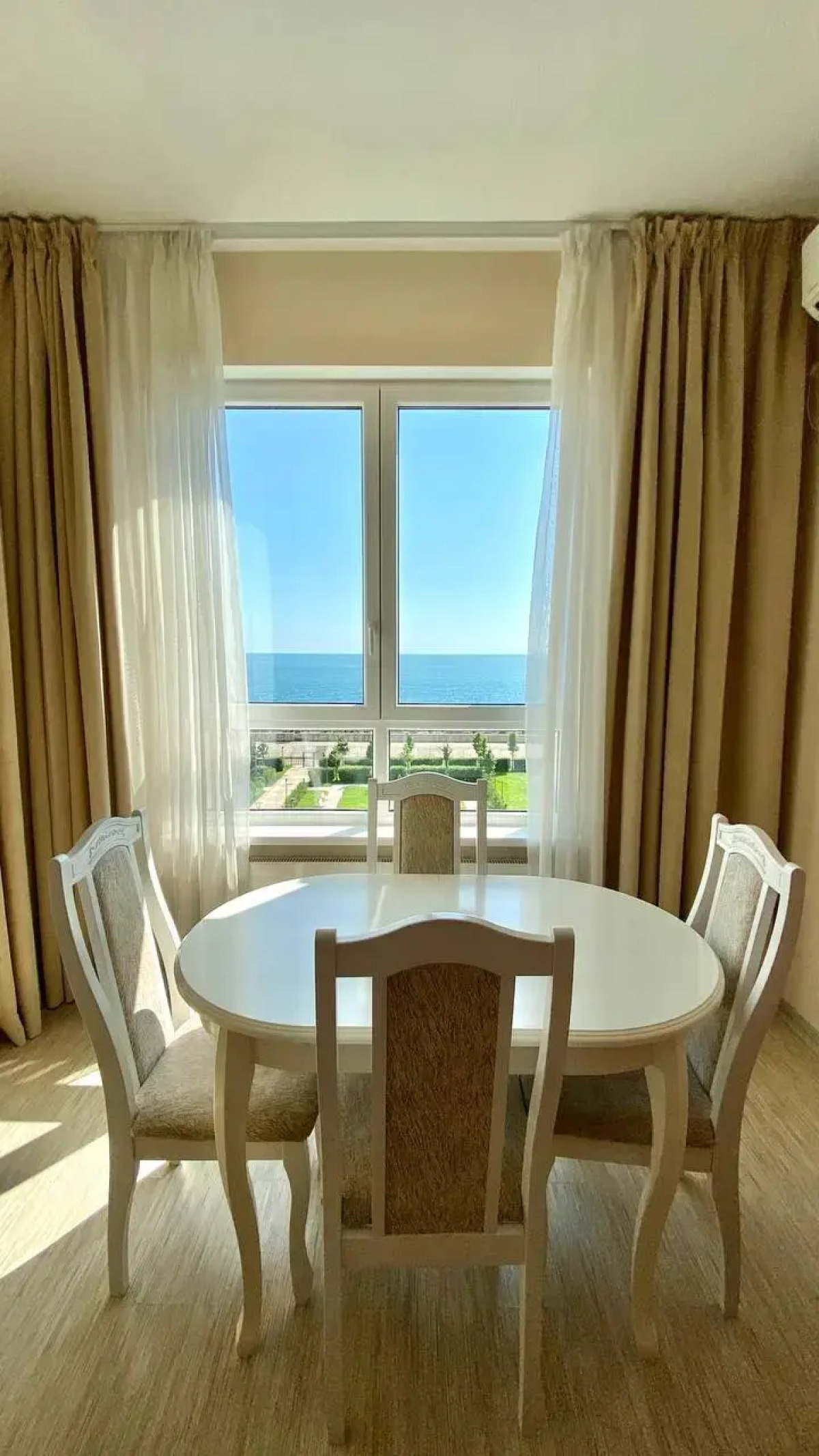 Четырехместные Апартаменты Imeretinskiy on Parusnaya 27