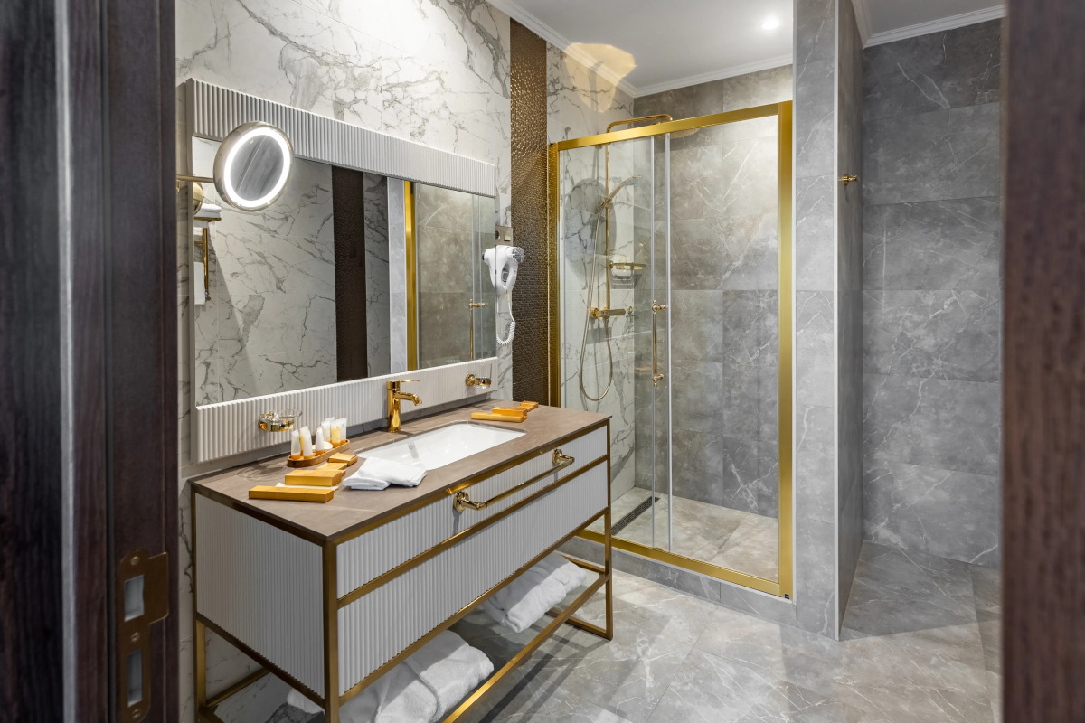 Отель Ирыстон