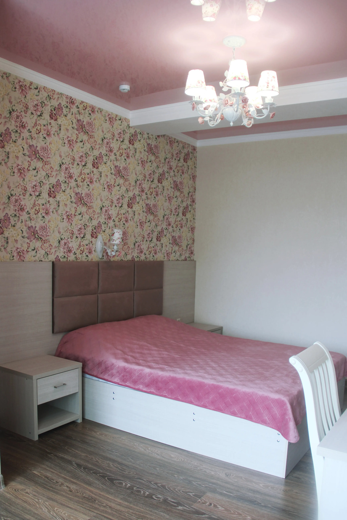 Моцарт Холл