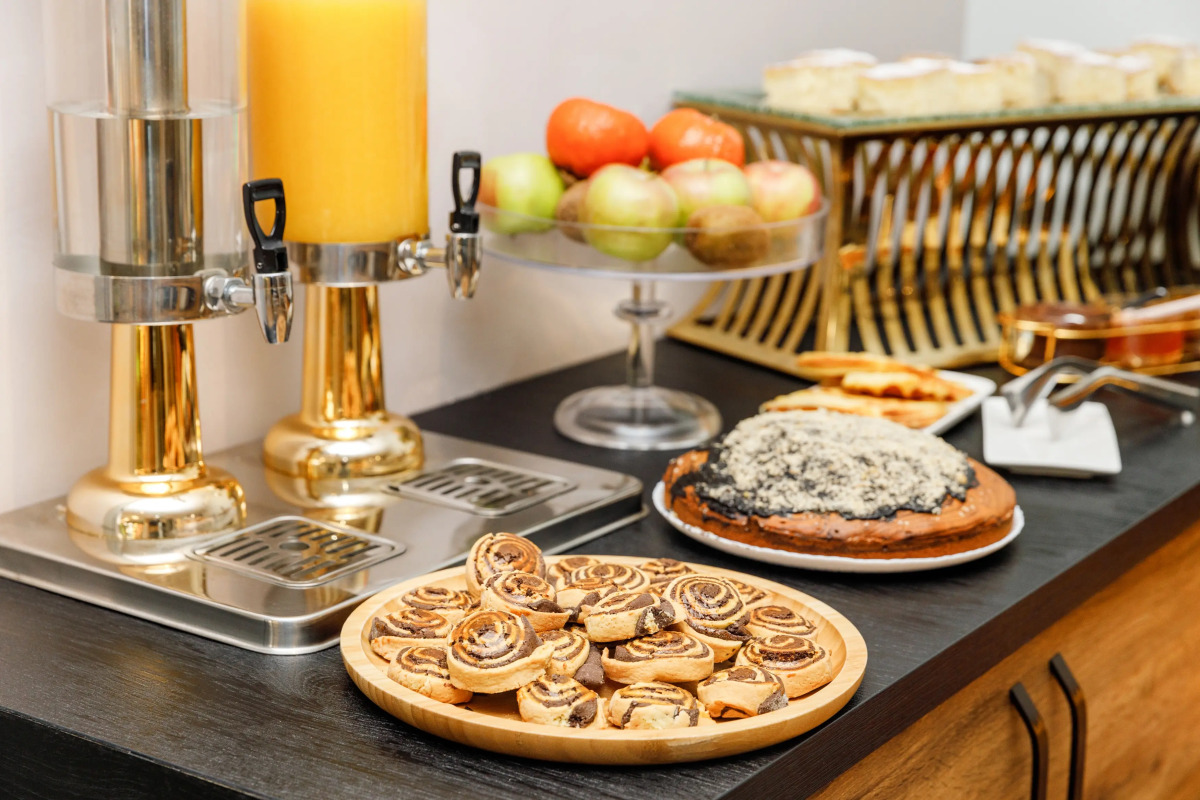 Отель Address Inn