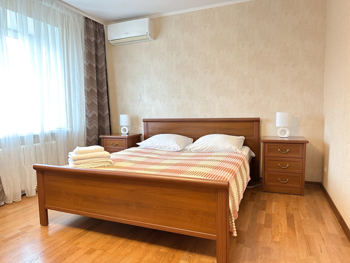 Квартира Трехкомнатная Аэродромная 72а