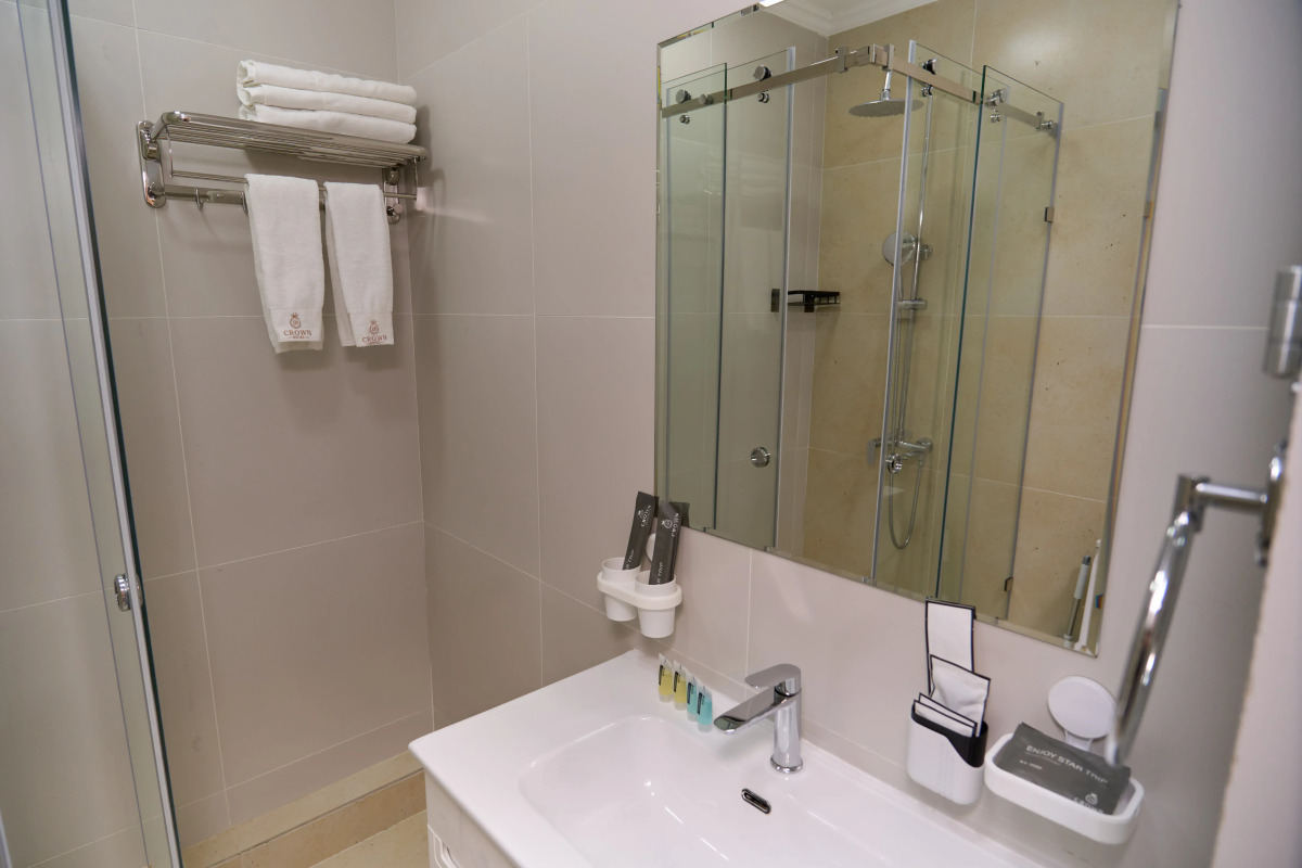 Отель Crown Hotel Bishkek