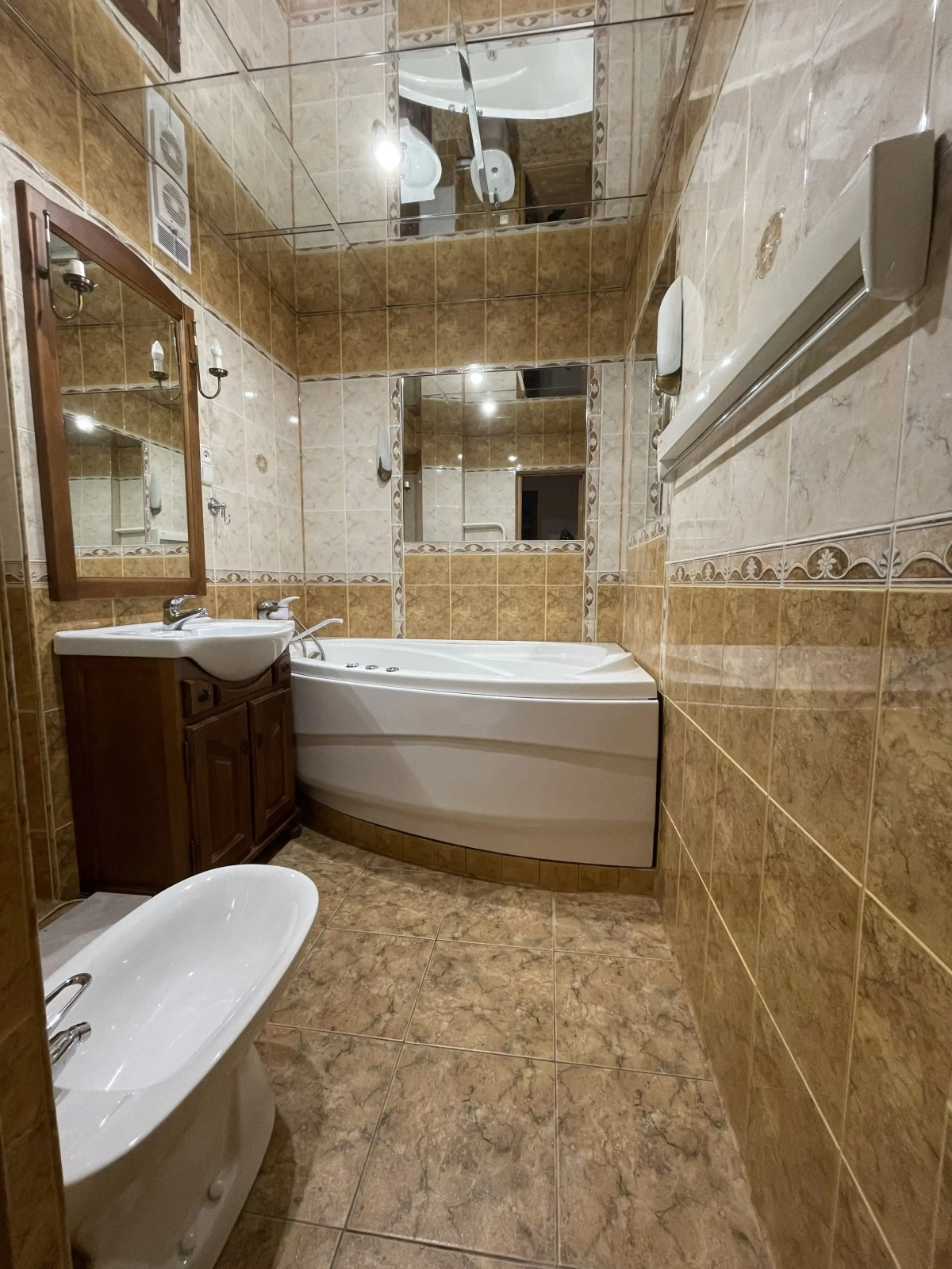 Апартаменты Авиаторов 14