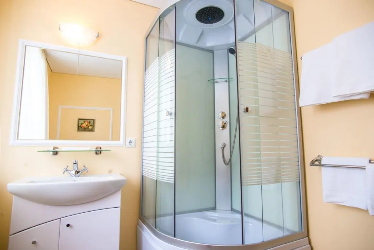 Отель Два крыла