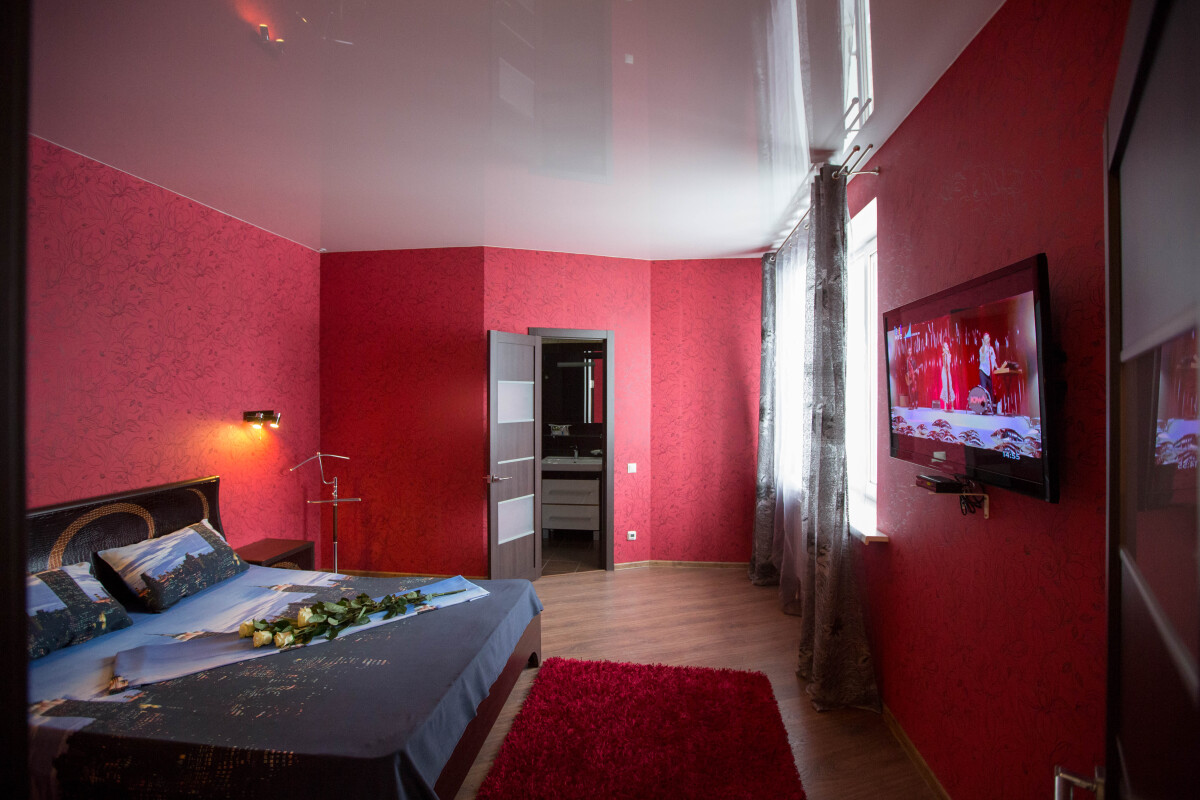 Отель Первомайский