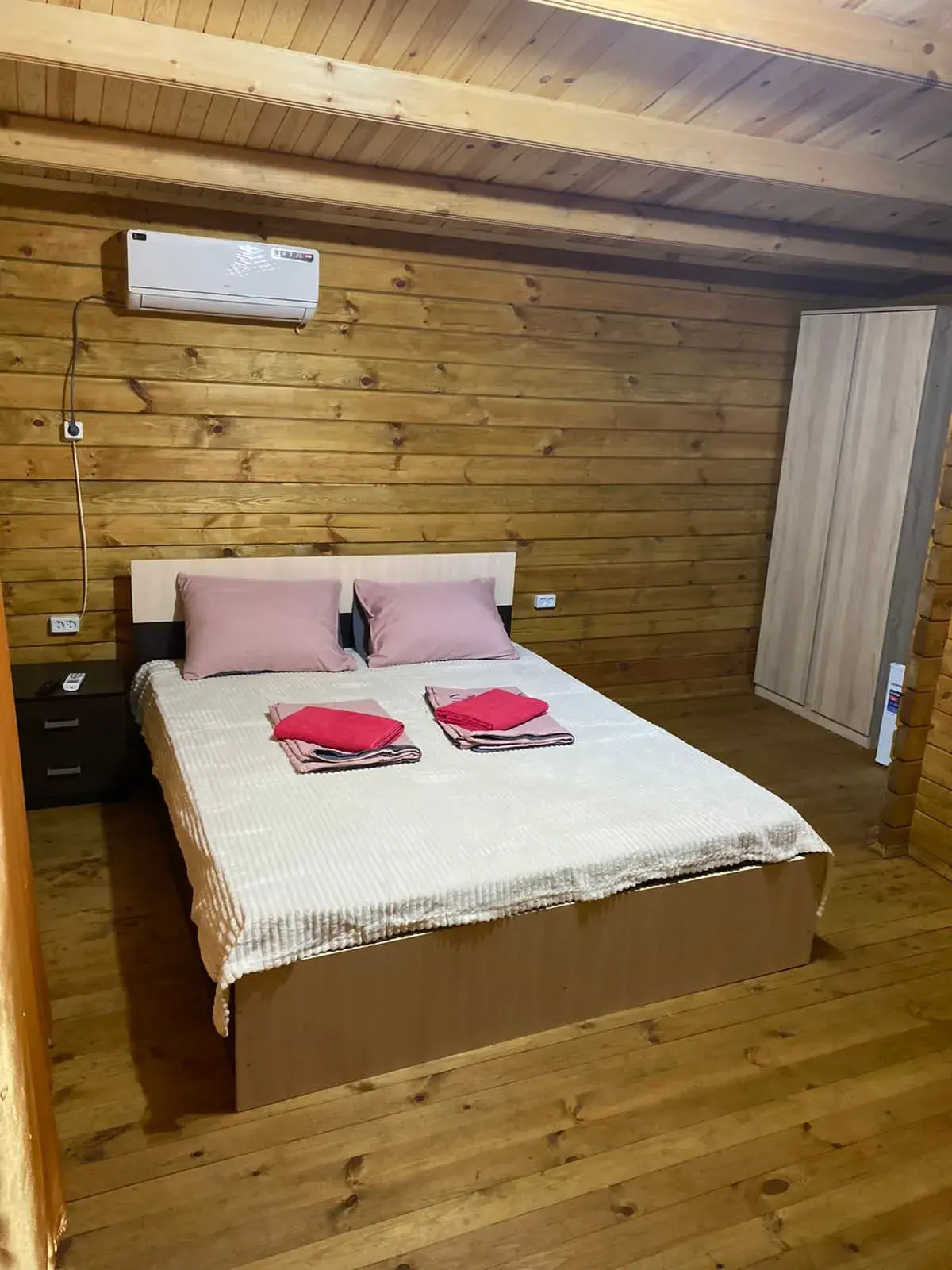 База отдыха Коттеджи на берегу моря