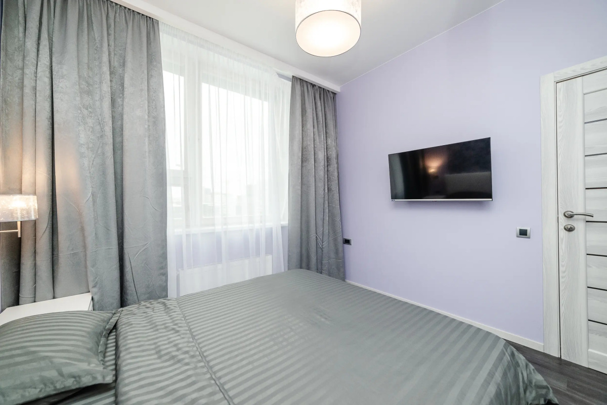 Апартаменты LikeHome Life - Калужская Букинист 1