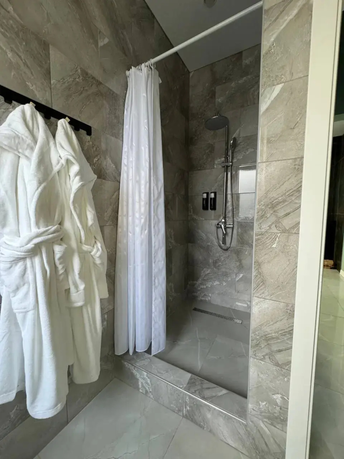 Вилла Небо с Подогреваемым Бассейном и Сауной