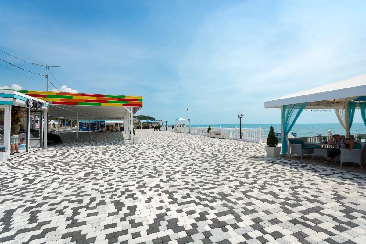 Курортный отель Лазурный берег