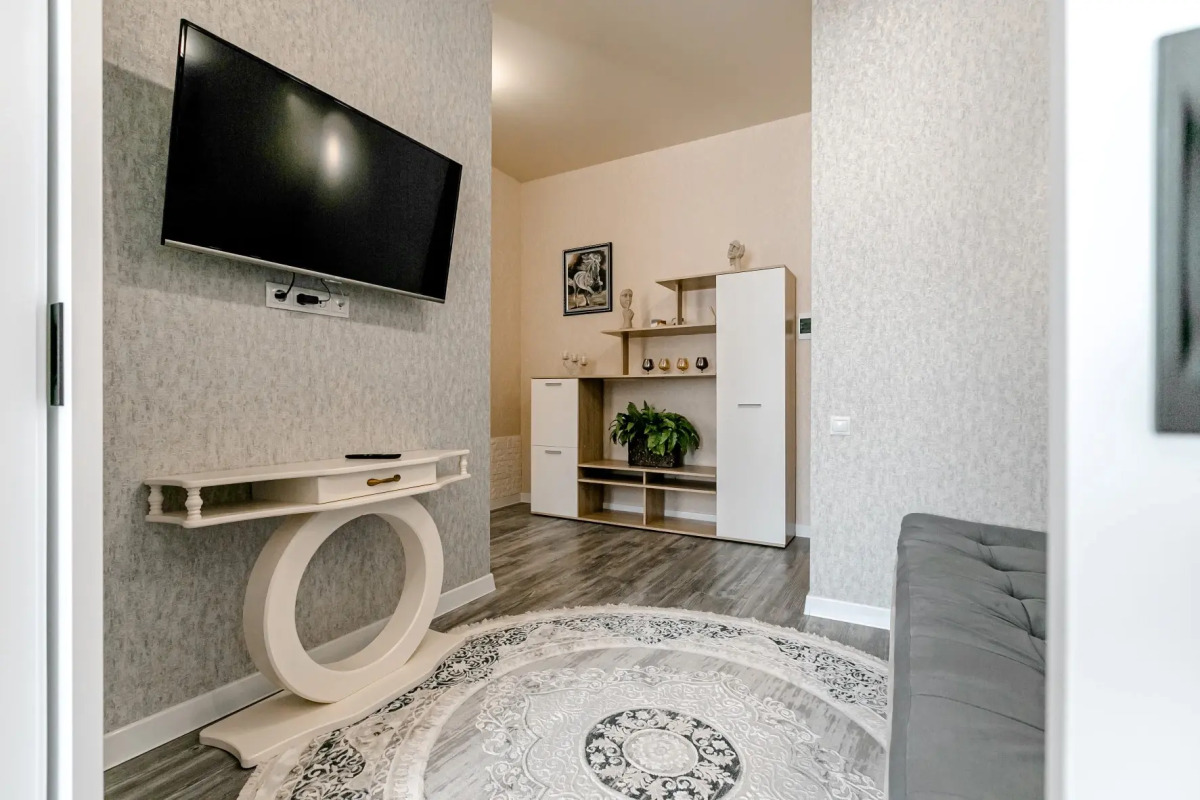 Апартаменты «Оливия» Ирины Савельевой - В парке у долины роз и красного солнышка