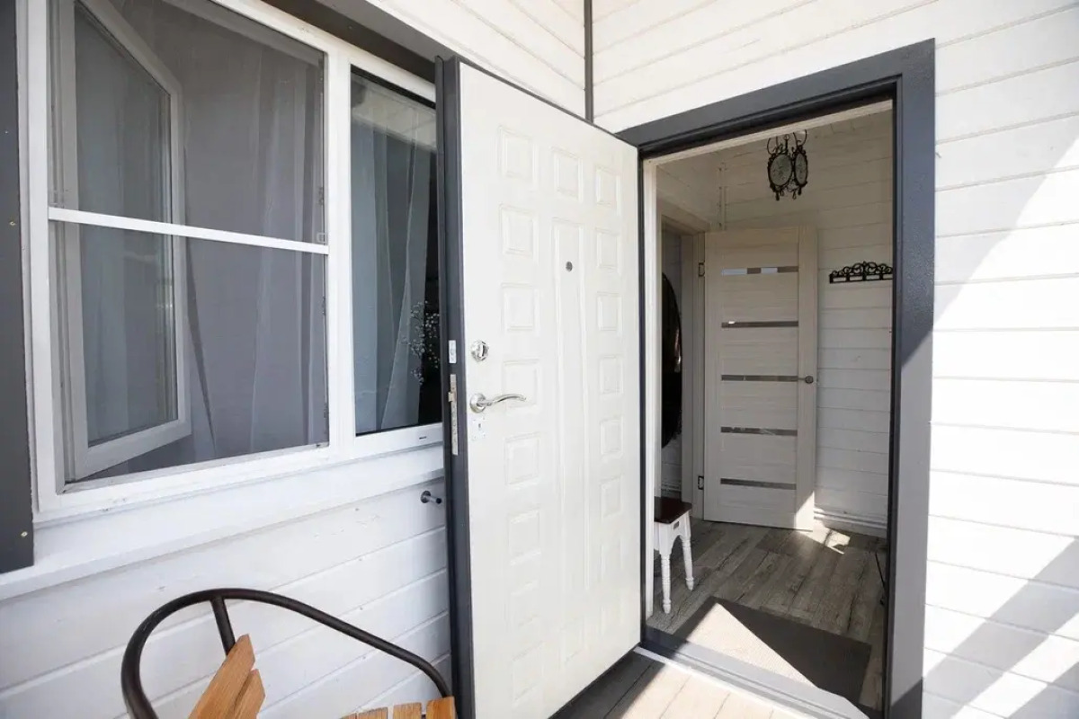 Частный дом стильный рядом с источником