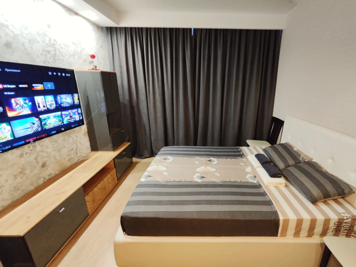 Квартира Просторная студия в центре города