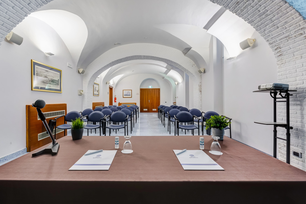 Отель Best Western Plus Hotel Plaza Napoli