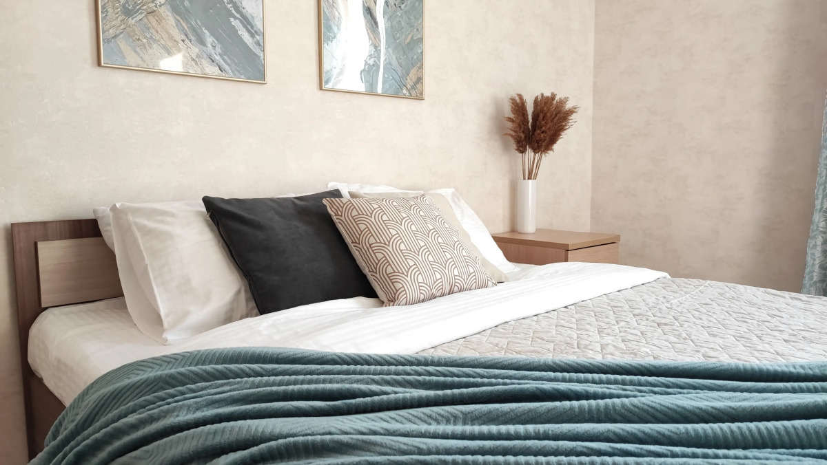 Апартаменты Panda Home с видом на мост влюблённых