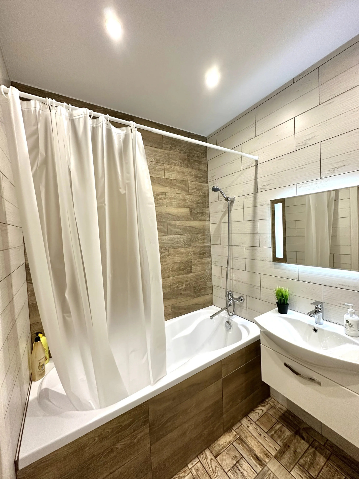 Квартира на Сиреневом бульваре 14